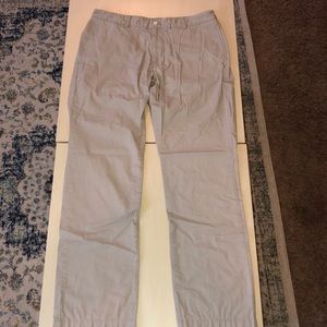 Vineyard Vines Slim fit club pants (khakis).